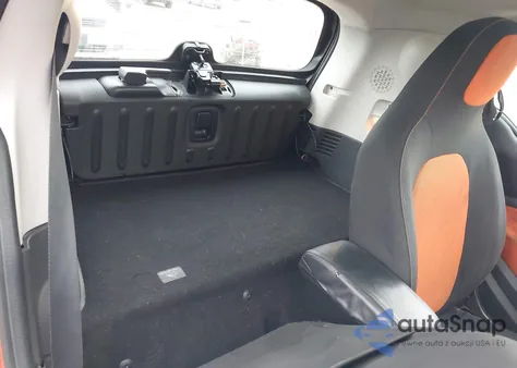 2016 Smart Fortwo Passion from USA, damaged, VIN WMEFJ5DA3GK043772